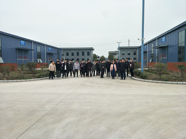 武汉工程大学来九游基地参观 武汉工程大学来九游基地参观